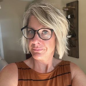 Meet your Posher, Corrie